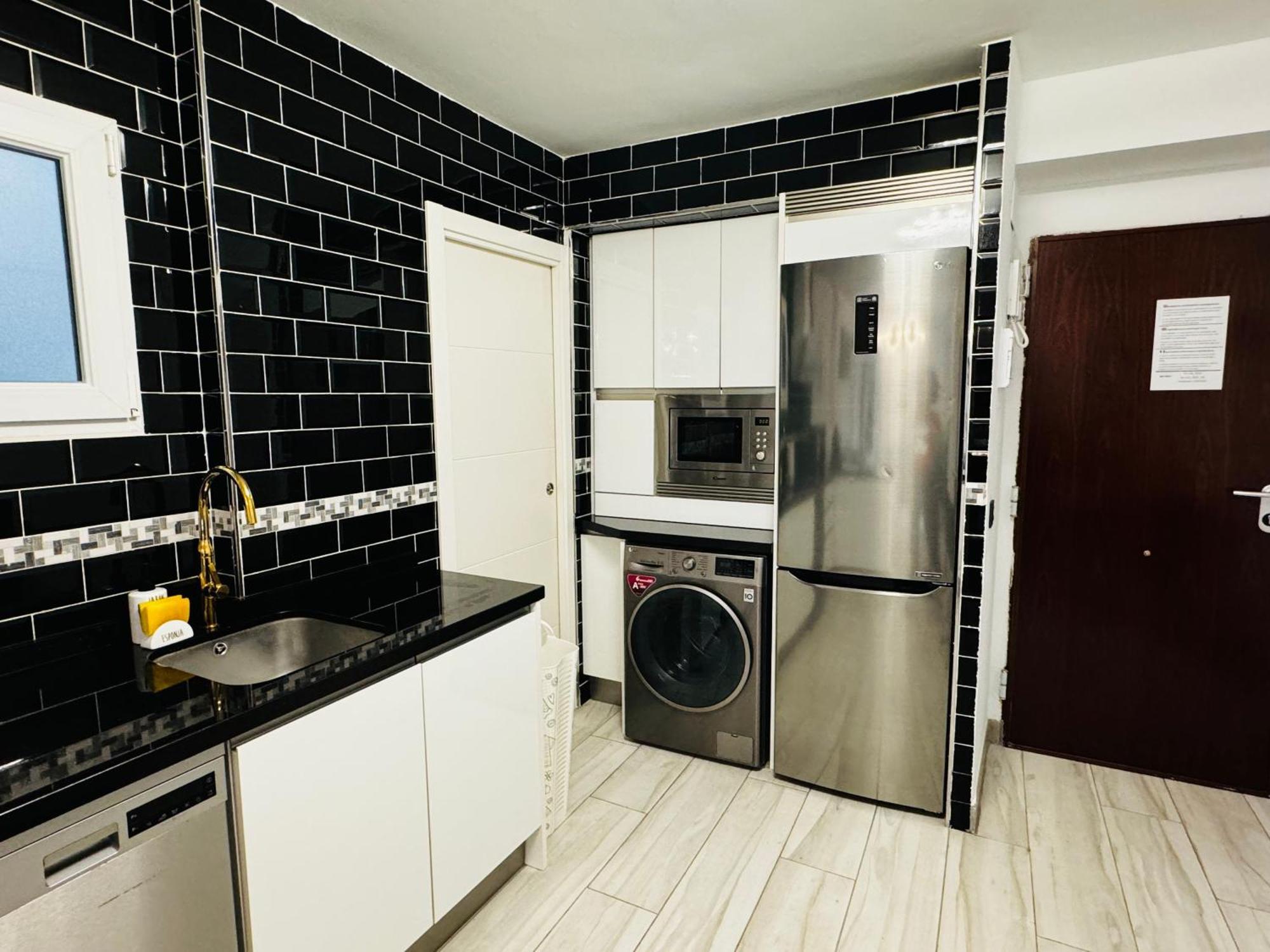 Apartamento Fabrynne Beach Malaga Exterior photo
