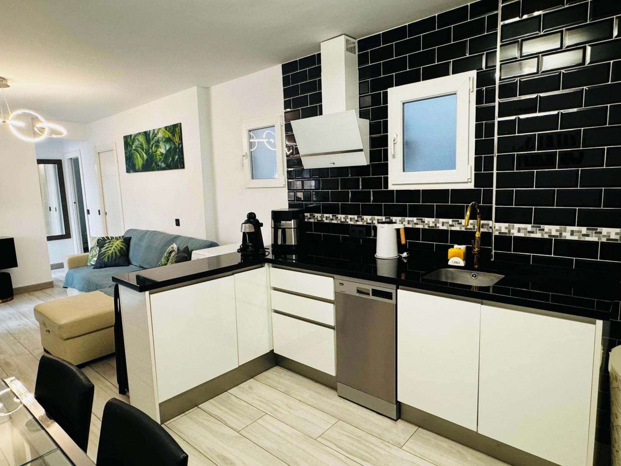 Apartamento Fabrynne Beach Malaga Exterior photo